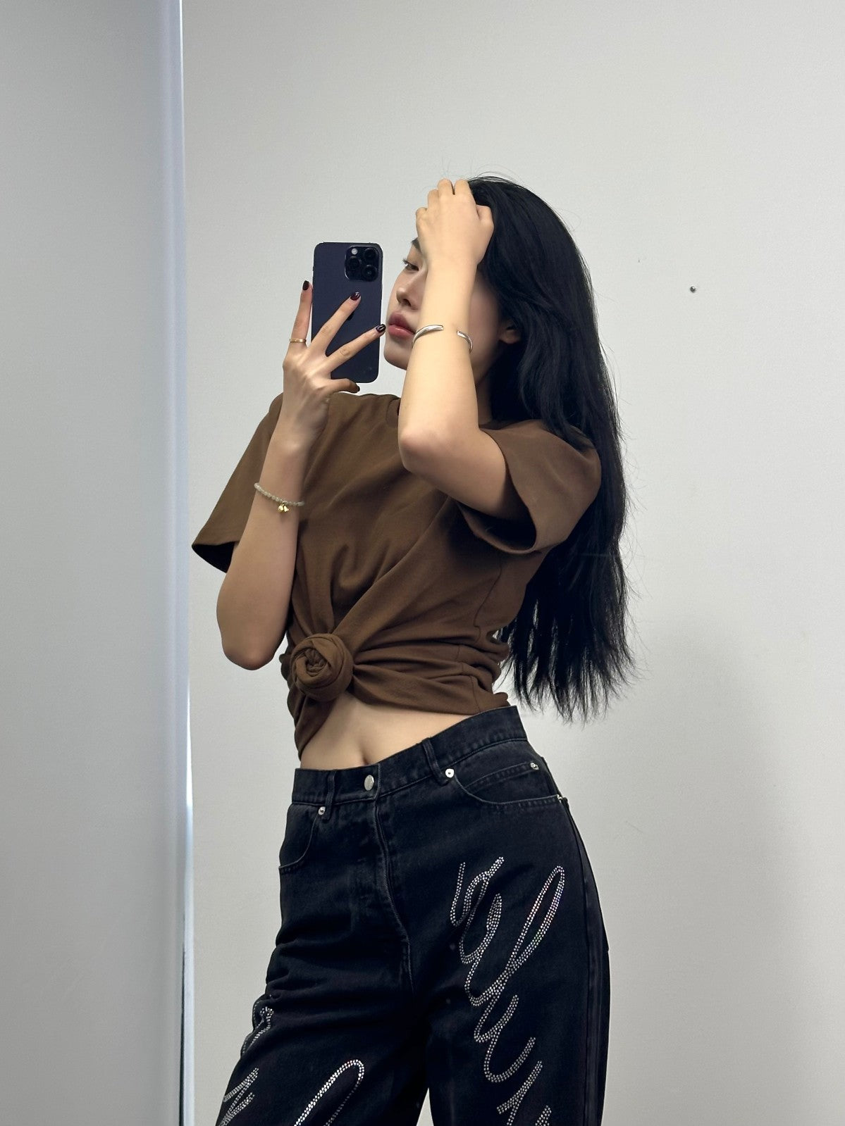 Cropped Tie Knot Tee in Brown