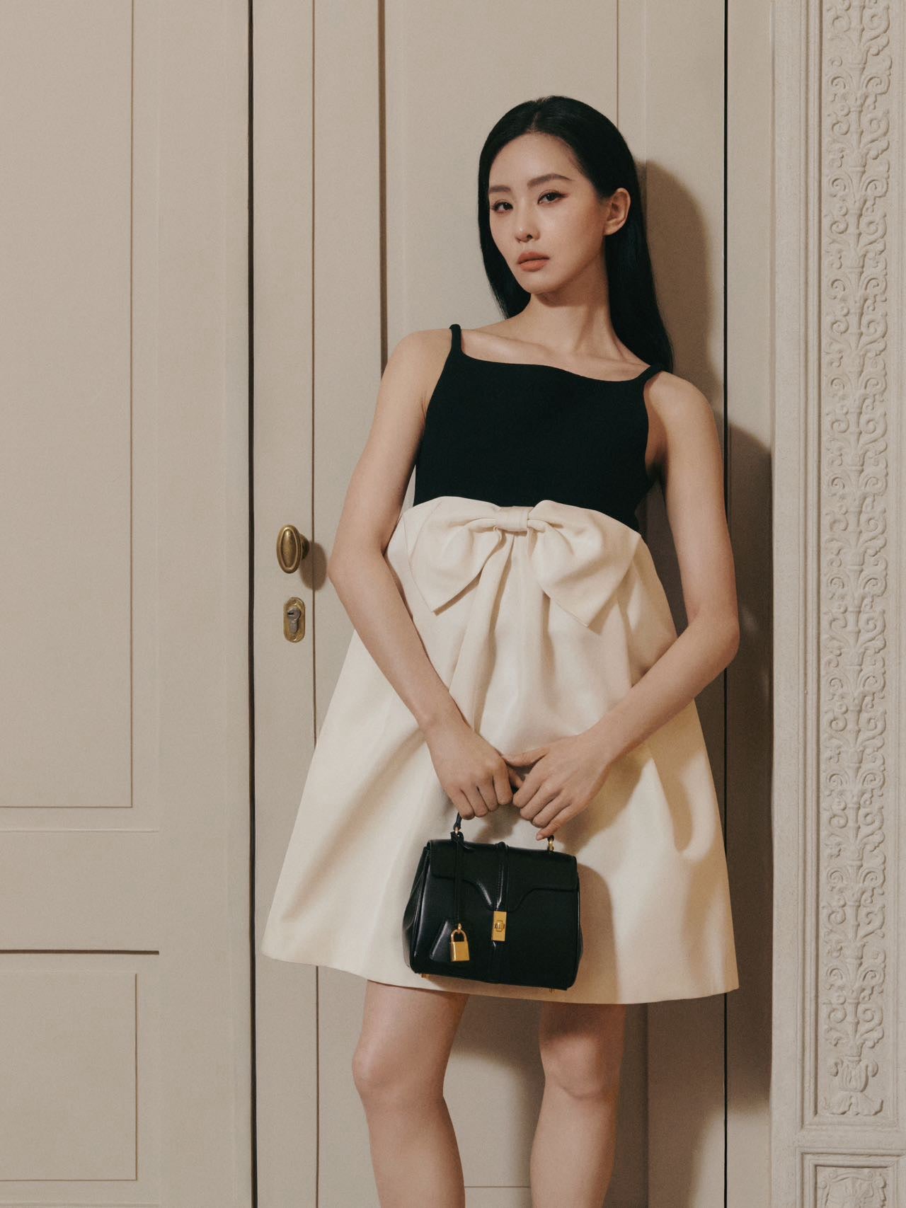 Mini Dress with High-Waisted Circle Skirt with Maxi Bow