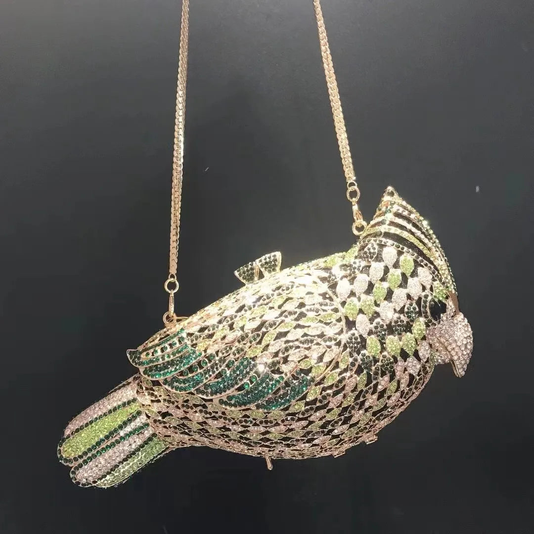 Spojková taška zdobená kamínky v ptačím motivu