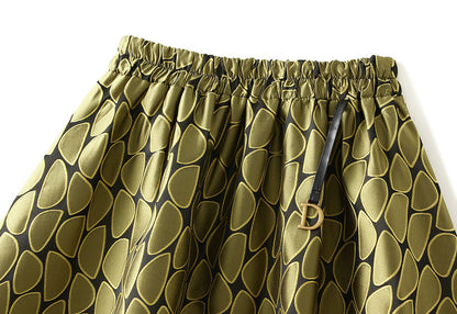 Midi Skirt in Jacquard Vintage Embossment