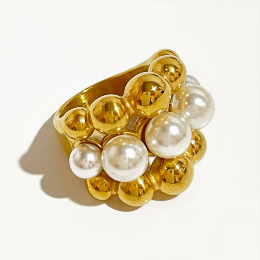 Ring with Layered Pearls