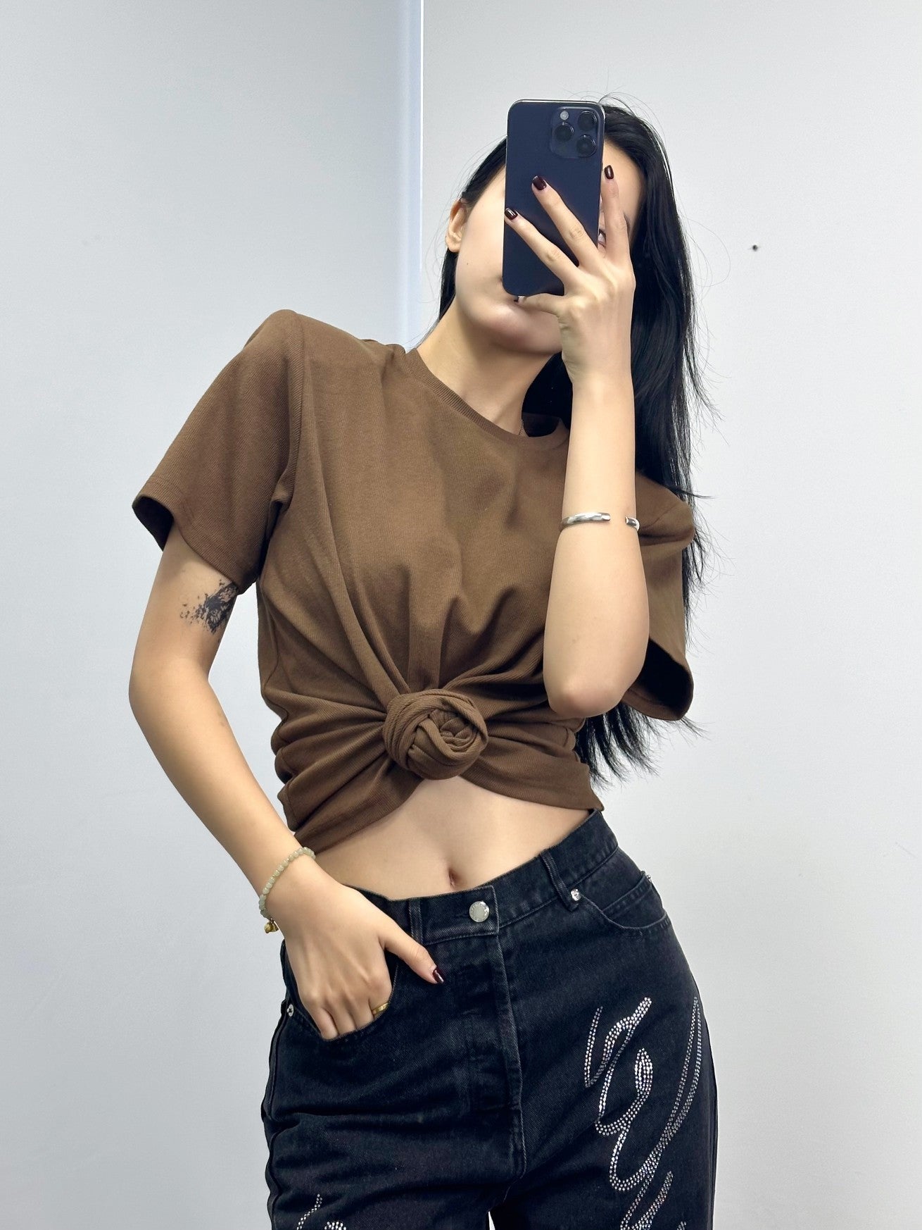Cropped Tie Knot Tee in Brown